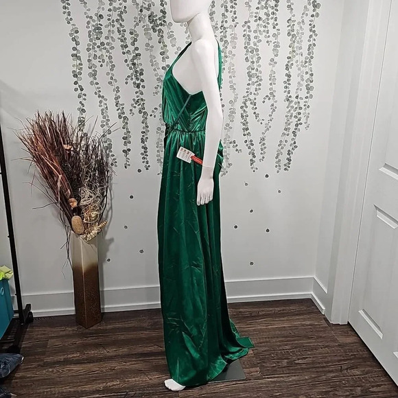 IEENA MAC Duggal One-Shoulder Draped Satin Gown Size 8 - Picture 8 of 13